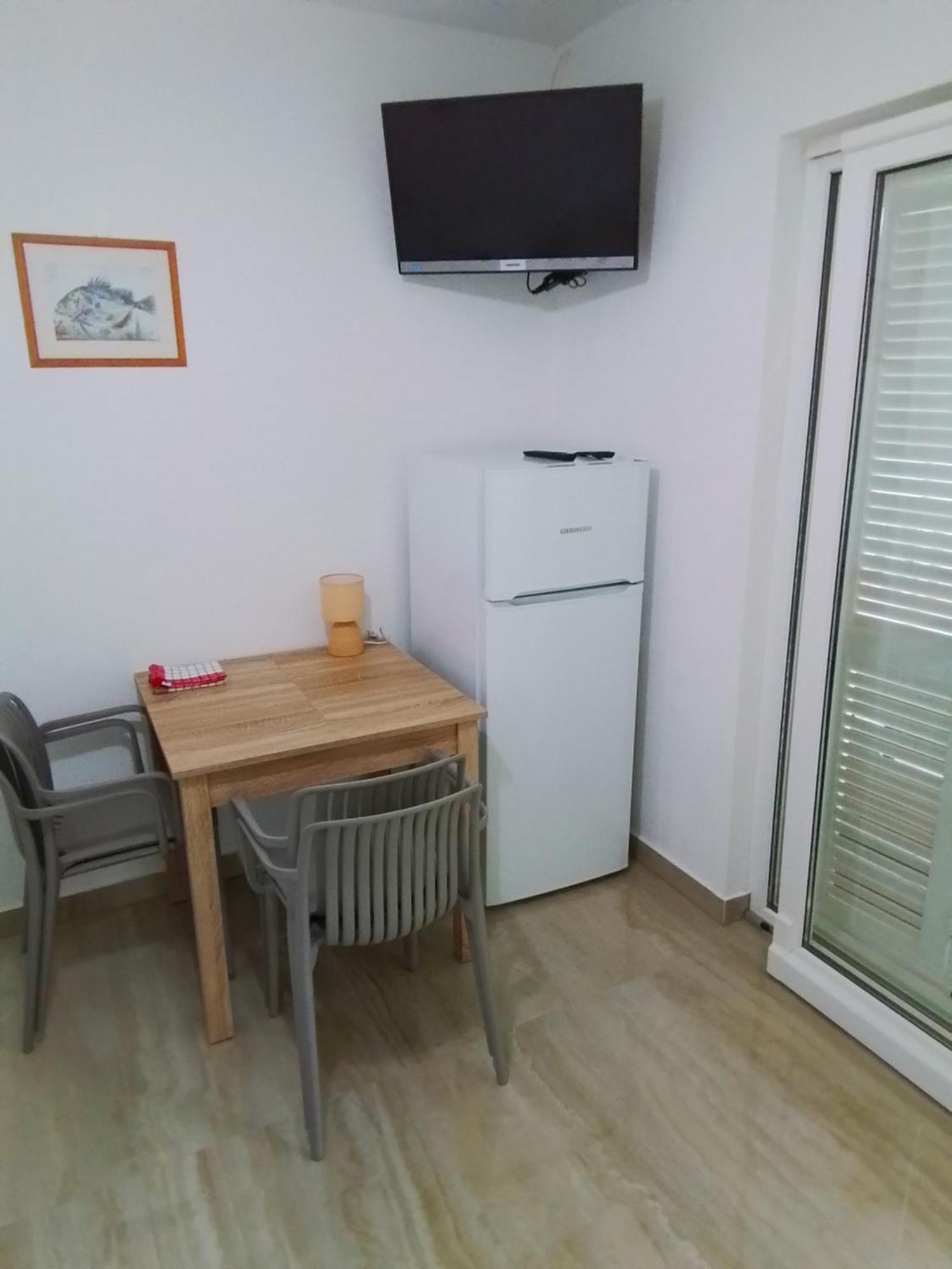 Apartments Kalajzic Omiš Esterno foto